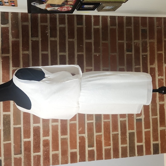 Laundry by Shelli Segal dress, size 4 - Picture 3 of 7